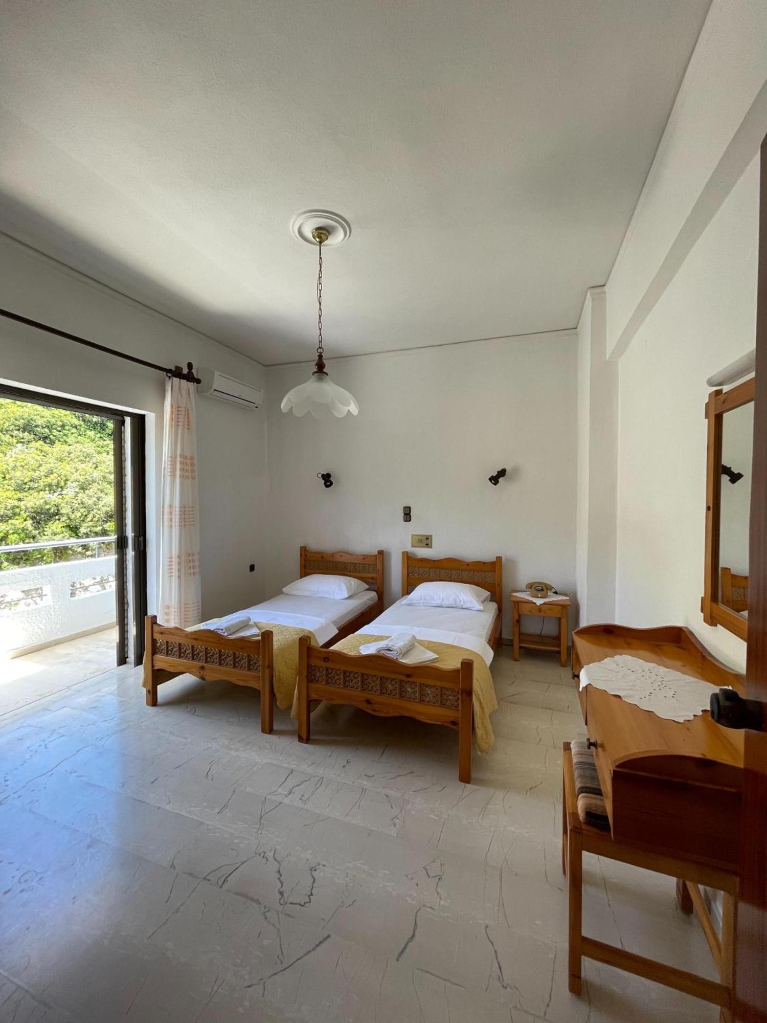 Aeolos Apartments Kolymbari Dış mekan fotoğraf