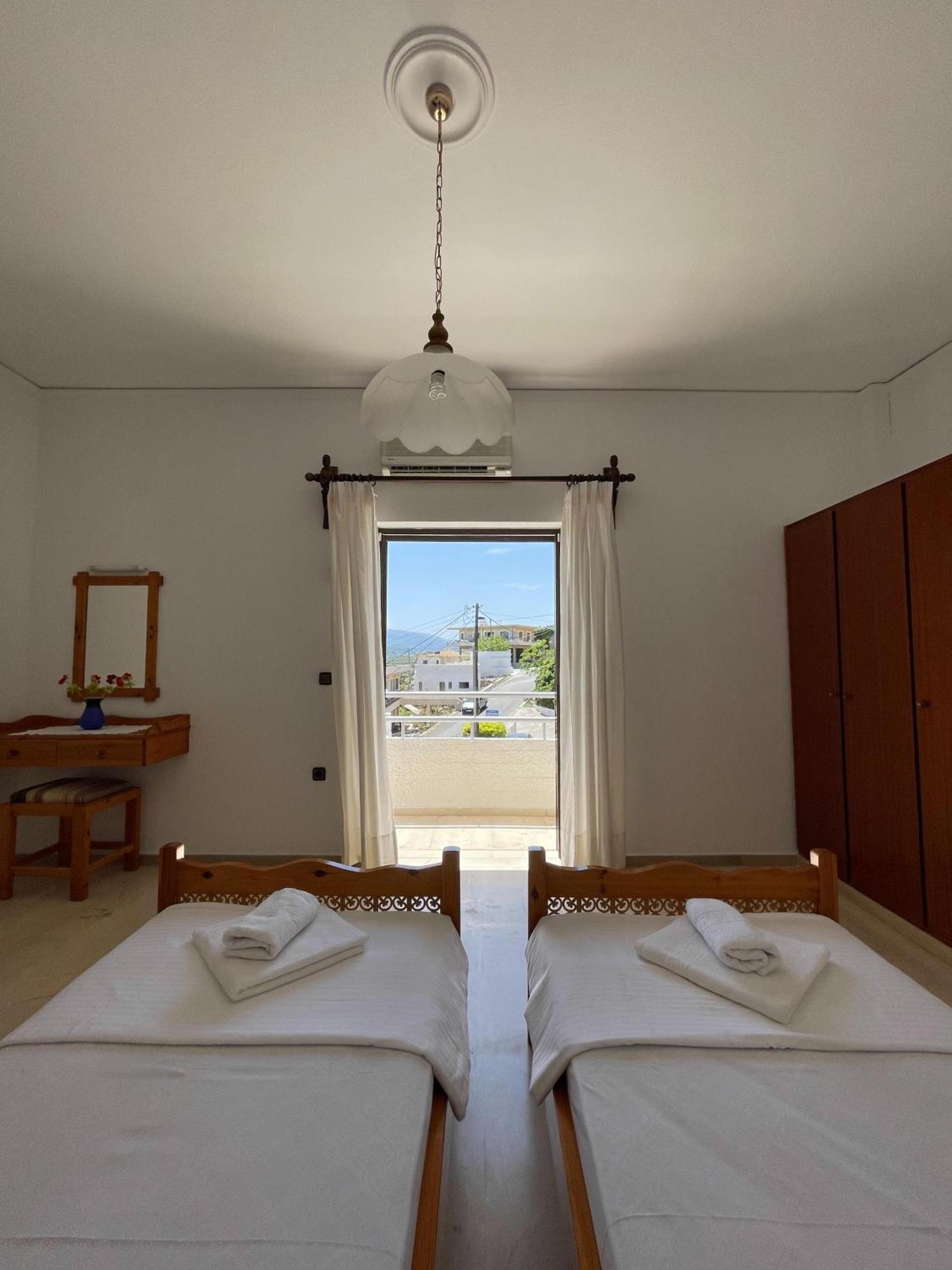 Aeolos Apartments Kolymbari Dış mekan fotoğraf